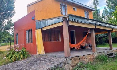 Casa en venta - 2 Dormitorios 2 Baños - Cordoba