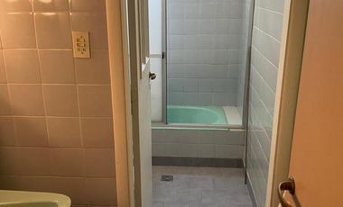 Chalet sobre dos lotes a 1/2 cuadra de Av Hipolito Yrigoyen!