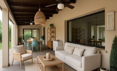 Venta casa de cinco dormitorios con terreno de 1600 m2, y pileta. San Marino, Funes Hills