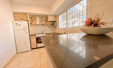 Casa en venta - 4 Dormitorios 2 Baños - Mar del Plata