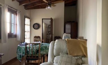 Casa DE 6 AMBIENTE EN DOS PLANTAS