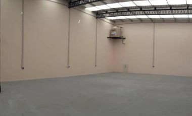 GALPON 370 MTS - ALSINA 5200 - VILLA MARTELLI - VENDE