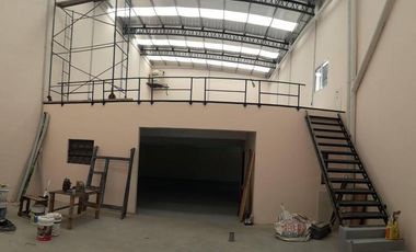 GALPON 370 MTS - ALSINA 5200 - VILLA MARTELLI - VENDE