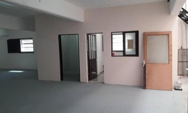 GALPON 370 MTS - ALSINA 5200 - VILLA MARTELLI - VENDE