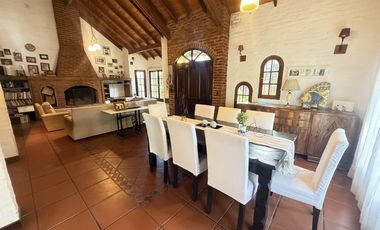 Chalet Clásico de Ladrillos Vista - Bo. Abierto Acacias Blancas - Ing. Maschwitz - Escobar