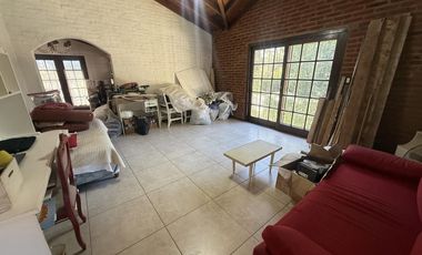 Chalet Clásico de Ladrillos Vista - Bo. Abierto Acacias Blancas - Ing. Maschwitz - Escobar