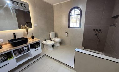 Chalet Clásico de Ladrillos Vista - Bo. Abierto Acacias Blancas - Ing. Maschwitz - Escobar