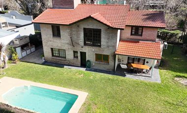 Chalet Clásico de Ladrillos Vista - Bo. Abierto Acacias Blancas - Ing. Maschwitz - Escobar