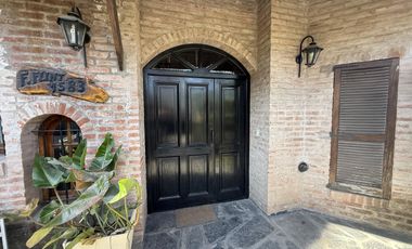 Chalet Clásico de Ladrillos Vista - Bo. Abierto Acacias Blancas - Ing. Maschwitz - Escobar