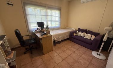 Chalet Clásico de Ladrillos Vista - Bo. Abierto Acacias Blancas - Ing. Maschwitz - Escobar