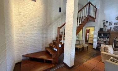 Chalet Clásico de Ladrillos Vista - Bo. Abierto Acacias Blancas - Ing. Maschwitz - Escobar