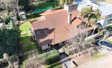 Chalet Clásico de Ladrillos Vista - Bo. Abierto Acacias Blancas - Ing. Maschwitz - Escobar