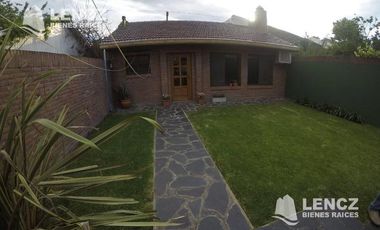 VENTA HERMOSO CHALET DE 5 AMB C/COCH DOBLE , JARDIN Y QUINCHO -QUILMES CENTRO