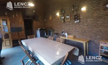 VENTA HERMOSO CHALET DE 5 AMB C/COCH DOBLE , JARDIN Y QUINCHO -QUILMES CENTRO