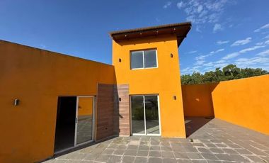 Casa en venta - 2 Dormitorios 1 Baño - 405Mts2 - La Caleta