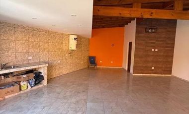 Casa en venta - 2 Dormitorios 1 Baño - 405Mts2 - La Caleta