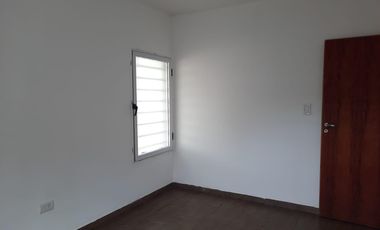 Casa en venta - 2 Dormitorios 1 Baño - 400Mts2 - Bolívar