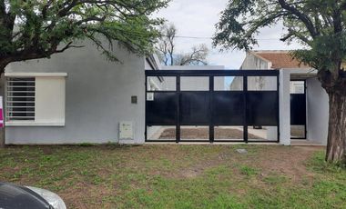 Casa en venta - 2 Dormitorios 1 Baño - 400Mts2 - Bolívar
