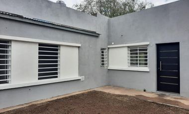 Casa en venta - 2 Dormitorios 1 Baño - 400Mts2 - Bolívar