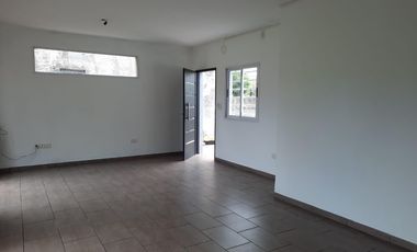 Casa en venta - 2 Dormitorios 1 Baño - 400Mts2 - Bolívar