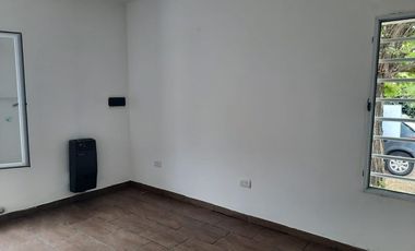 Casa en venta - 2 Dormitorios 1 Baño - 400Mts2 - Bolívar