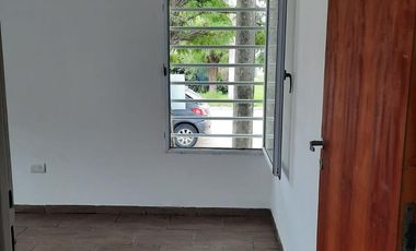 Casa en venta - 2 Dormitorios 1 Baño - 400Mts2 - Bolívar