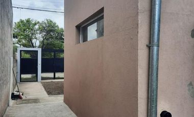 Casa en venta - 2 Dormitorios 1 Baño - 400Mts2 - Bolívar