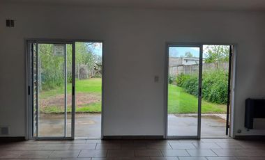 Casa en venta - 2 Dormitorios 1 Baño - 400Mts2 - Bolívar
