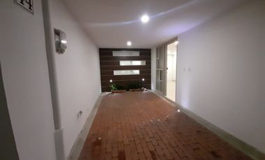 CASA EN ARRIENDO EN AV ALBERTO MENDOZA/MANIZALES