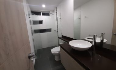 CASA EN ARRIENDO EN AV ALBERTO MENDOZA/MANIZALES