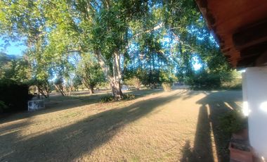 Casa en San Isidro . JESUS MARÍA , a mts del Camino Real, sobre el pasaje Molina Campos .