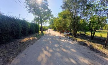 Casa en San Isidro . JESUS MARÍA , a mts del Camino Real, sobre el pasaje Molina Campos .