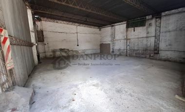 LAVALLE 4500 - GALPON 900 MTS   2 LOTES 600 MTS - 1500 MTS - V. MARTELLI - VENDE