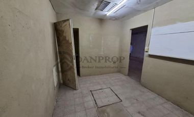 LAVALLE 4500 - GALPON 900 MTS   2 LOTES 600 MTS - 1500 MTS - V. MARTELLI - VENDE