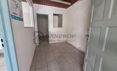 LAVALLE 4500 - GALPON 900 MTS   2 LOTES 600 MTS - 1500 MTS - V. MARTELLI - VENDE