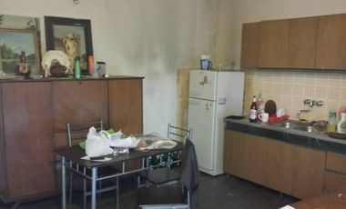 ALEM 3500 - CASA MULTIFAMILIAR - 5 AMBIENTES - MUNRO - VENDE -