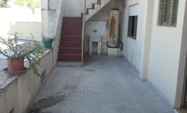 COCHABAMBA 700 - GALPON CON VIVIENDA - 400 MTS - VILLA MARTELLI - VENDE