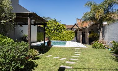 Casa 3 dorm, pileta, jardín y parrilla en la Horqueta. Excelente estado