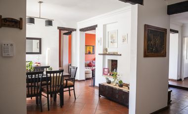 Casa 3 dorm, pileta, jardín y parrilla en la Horqueta. Excelente estado