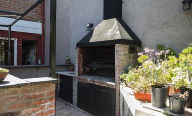 Casa 3 dorm, pileta, jardín y parrilla en la Horqueta. Excelente estado