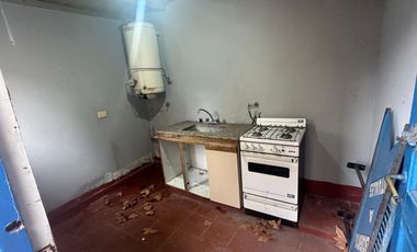 VENTA-CASA- 5 AMB -MACROCENTRO - RUBROS VARIOS-COMERCIAL-VIVIENDA - OPORTUNIDAD