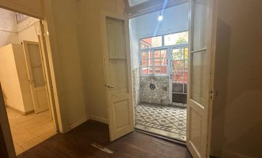 VENTA-CASA- 5 AMB -MACROCENTRO - RUBROS VARIOS-COMERCIAL-VIVIENDA - OPORTUNIDAD