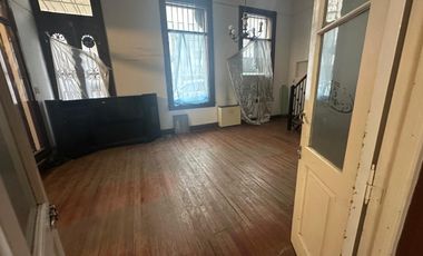 VENTA-CASA- 5 AMB -MACROCENTRO - RUBROS VARIOS-COMERCIAL-VIVIENDA - OPORTUNIDAD