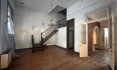 VENTA-CASA- 5 AMB -MACROCENTRO - RUBROS VARIOS-COMERCIAL-VIVIENDA - OPORTUNIDAD