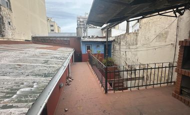 VENTA-CASA- 5 AMB -MACROCENTRO - RUBROS VARIOS-COMERCIAL-VIVIENDA - OPORTUNIDAD