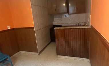 VENTA-CASA- 5 AMB -MACROCENTRO - RUBROS VARIOS-COMERCIAL-VIVIENDA - OPORTUNIDAD