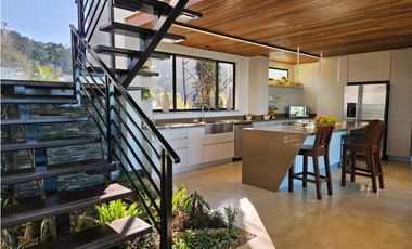 Casa para Arriendo Amoblado en El Retiro Antioquia sector La Fe