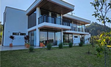 Casa para Arriendo Amoblado en El Retiro Antioquia sector La Fe