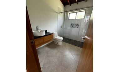 Casa en Alquiler Envigado Alto Las Antillas