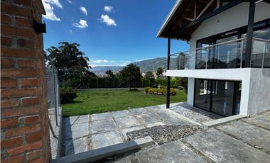 Casa en Alquiler Envigado Alto Las Antillas